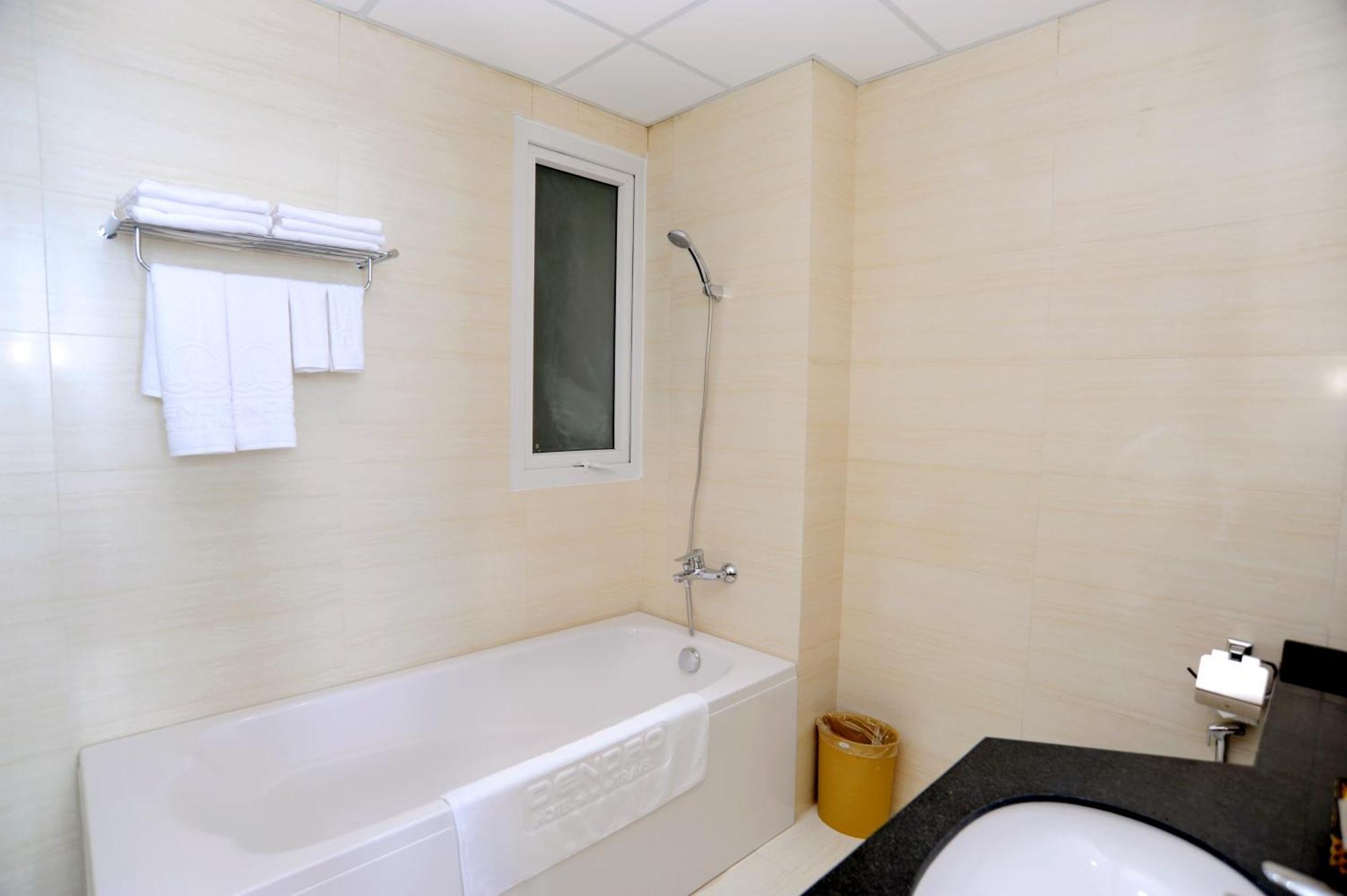 Dendro Beachfront Hotel На Транг Стая снимка