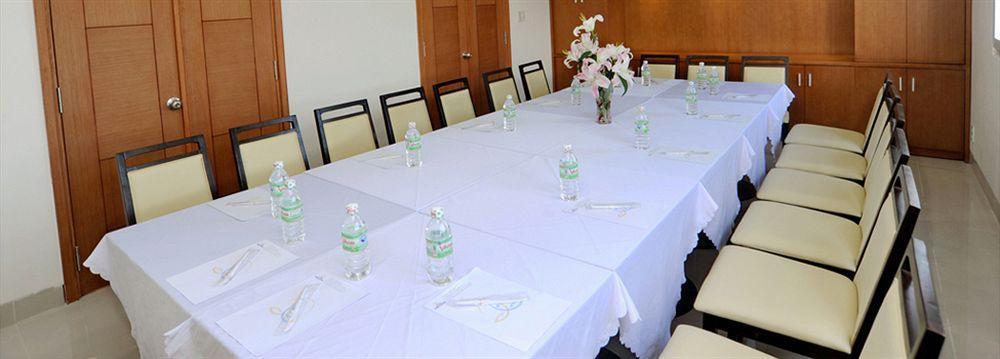 Dendro Beachfront Hotel На Транг Екстериор снимка
