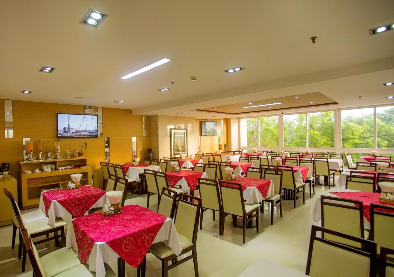 Dendro Beachfront Hotel На Транг Екстериор снимка